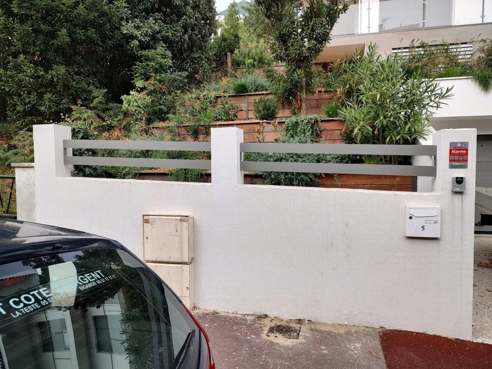 Trouver une entreprise spécialisée dans la pose de lame pour brise vue sur Muret au Teich