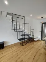 Pose et fabrication d’une étagère en acier sur mesure webp