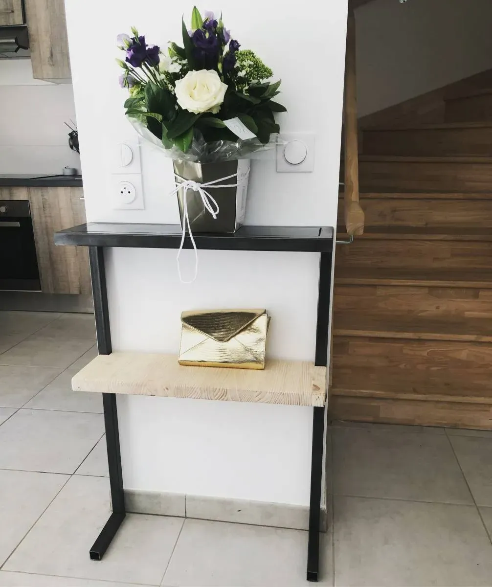 Fabrication sur mesure d'une console en acier et bois à Gujan-Mestras